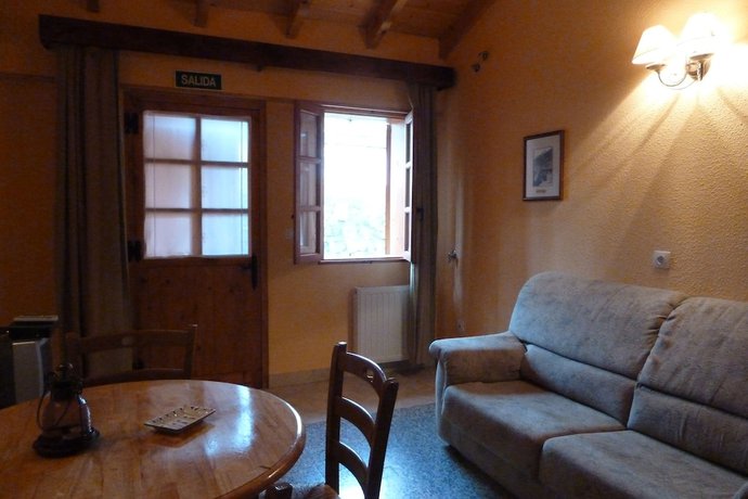 Imagen de la habitación del Hotel Apartamentos Camping La Barguilla. Foto 11