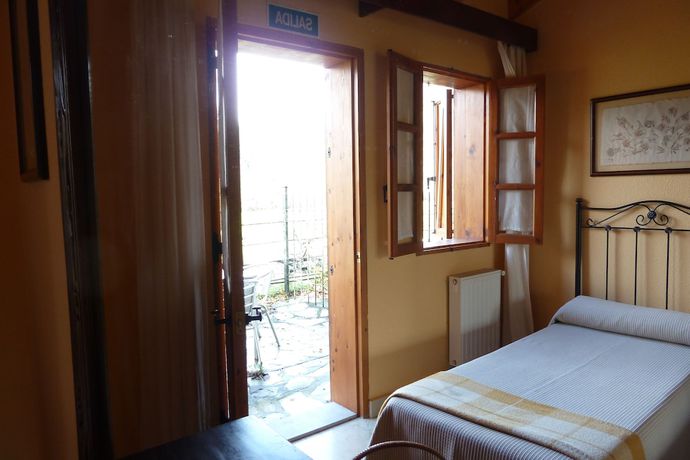 Imagen de la habitación del Hotel Apartamentos Camping La Barguilla. Foto 12