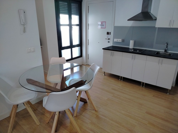 Imagen de la habitación del Hotel Apartamentos Centro Cordoba by MiRa. Foto 5