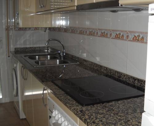 Imagen general del Hotel Apartamentos Chillon. Foto 14