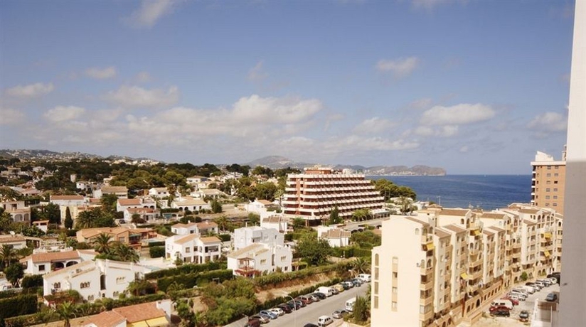 Imagen general del Hotel Apartamentos Coral Beach. Foto 2