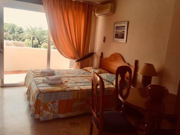 Imagen de la habitación del Hotel Apartamentos Coronado. Foto 9