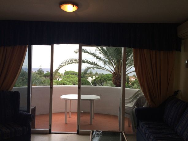 Imagen de la habitación del Hotel Apartamentos Coronado. Foto 17