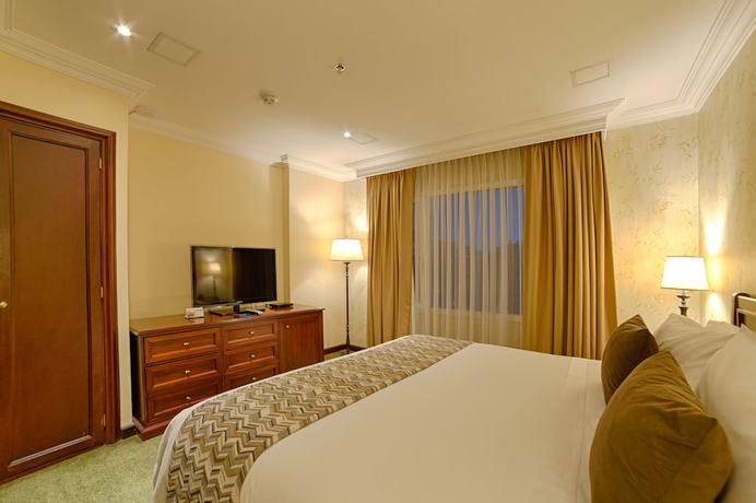 Imagen de la habitación del Hotel Apartamentos Dann. Foto 6