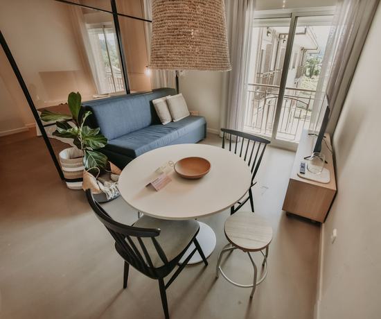 Imagen de la habitación del Hotel Apartamentos Dena. Foto 3