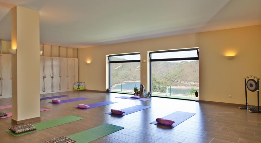 Imagen general del Hotel Apartamentos Do Lago. Foto 6