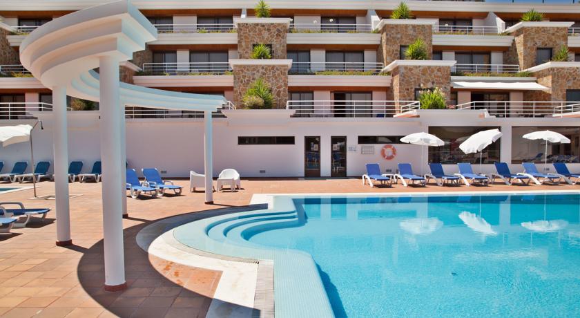 Imagen general del Hotel Apartamentos Do Lago. Foto 8