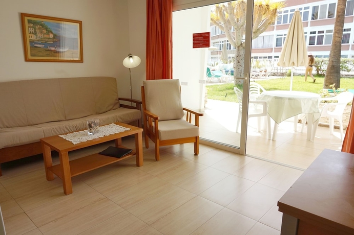 Imagen de la habitación del Hotel Apartamentos Ecuador. Foto 14