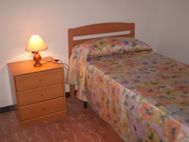 Imagen de la habitación del Hotel Apartamentos El Oasis. Foto 9