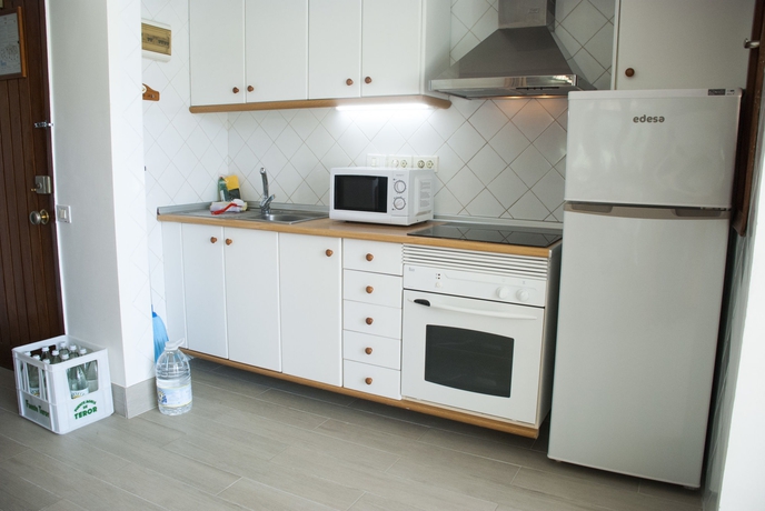 Imagen de la habitación del Hotel Apartamentos El Paseo. Foto 5