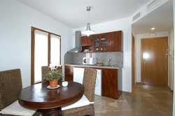 Imagen de la habitación del Hotel Apartamentos El Tranco del Mar. Foto 20