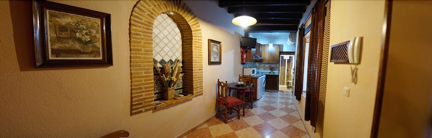 Imagen de la habitación del Hotel Apartamentos Embrujo De Azahar. Foto 13