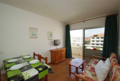Imagen general del Hotel Apartamentos Familiares Festa Platja. Foto 9