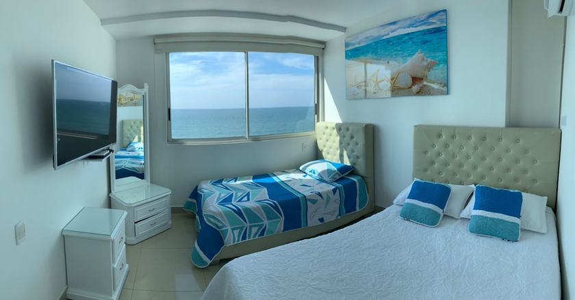Imagen de la habitación del Hotel Apartamentos | Frente al Mar + Primera Linea de Playa | Piscina TOP. Foto 5