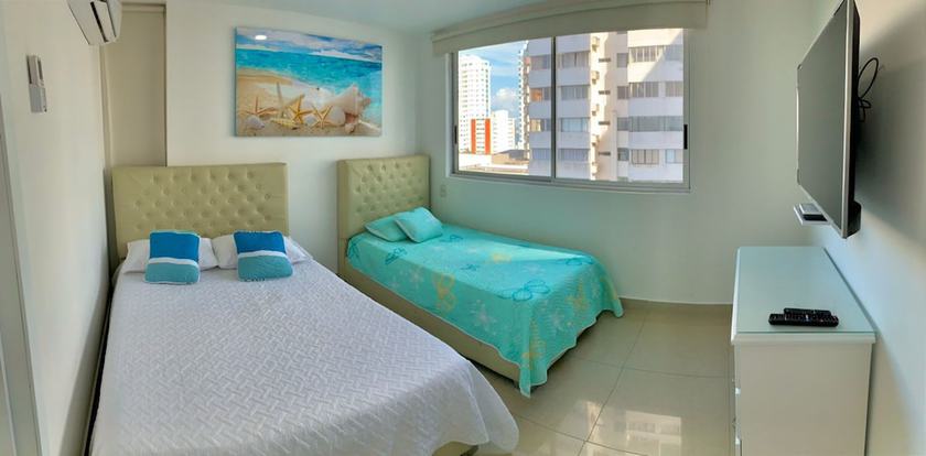 Imagen de la habitación del Hotel Apartamentos | Frente al Mar + Primera Linea de Playa | Piscina TOP. Foto 8