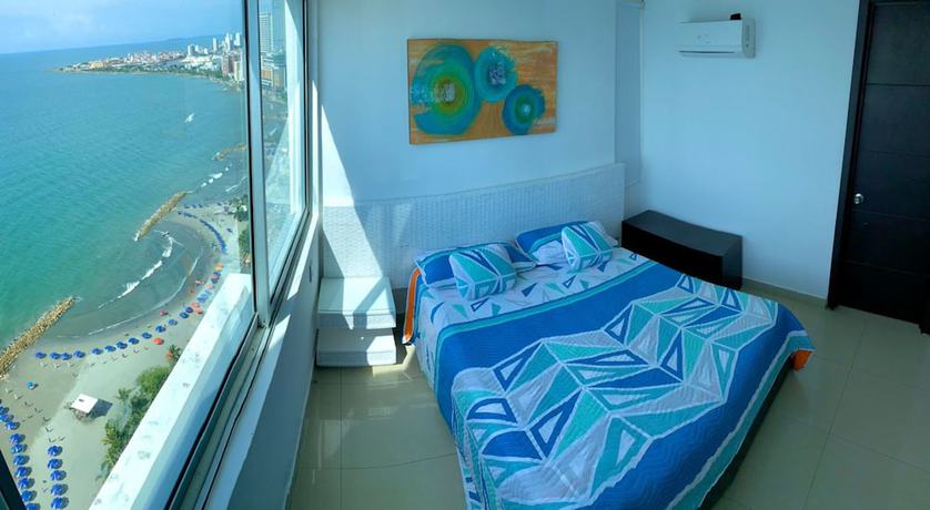Imagen de la habitación del Hotel Apartamentos | Frente al Mar + Primera Linea de Playa | Piscina TOP. Foto 10