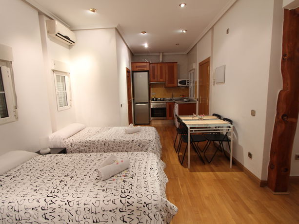 Imagen de la habitación del Hotel Apartamentos Good Stay Prado. Foto 11