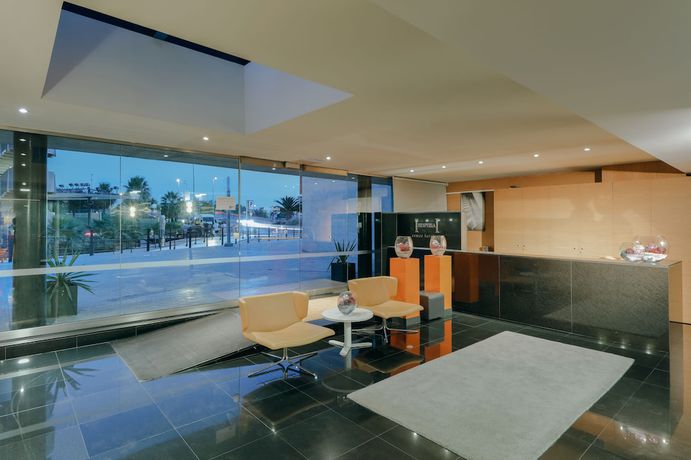 Imagen de los interiores del Hotel Apartamentos Hesperia Barcelona Fira. Foto 18