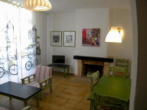 Imagen de los interiores del Hotel Apartamentos Ibiza. Foto 9