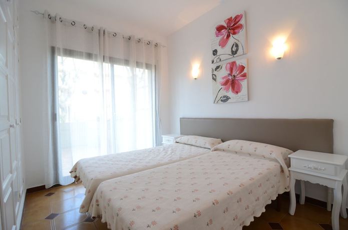 Imagen de la habitación del Hotel Apartamentos Jardins del Mar. Foto 6