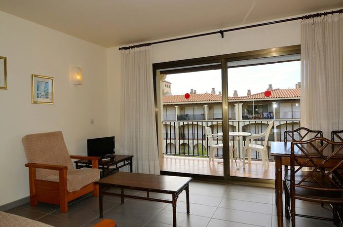 Imagen de la habitación del Hotel Apartamentos Jardins del Mar. Foto 16