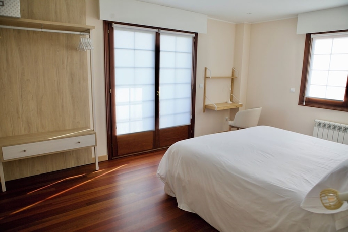 Imagen de la habitación del Hotel Apartamentos La Canal. Foto 5
