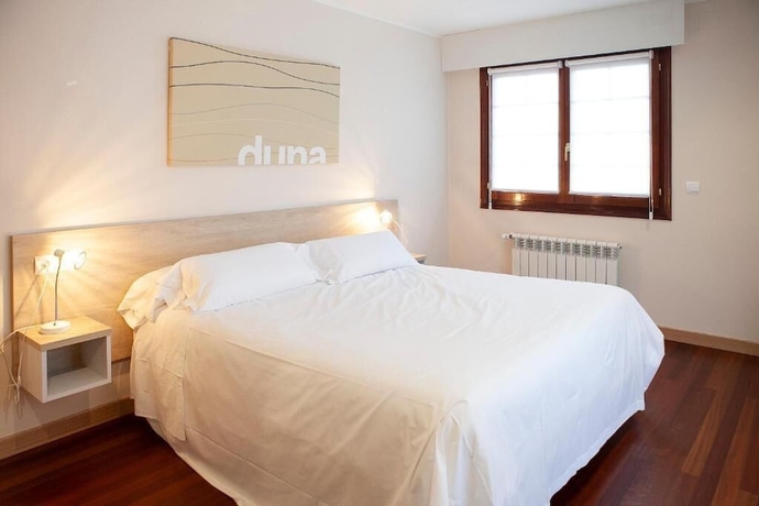Imagen de la habitación del Hotel Apartamentos La Canal. Foto 11