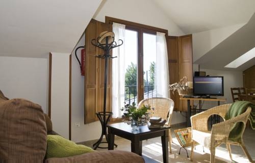 Imagen de la habitación del Hotel Apartamentos La Cruz De Paderne. Foto 6