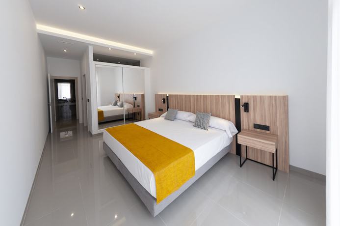 Imagen de la habitación del Hotel Apartamentos La Laguna. Foto 8