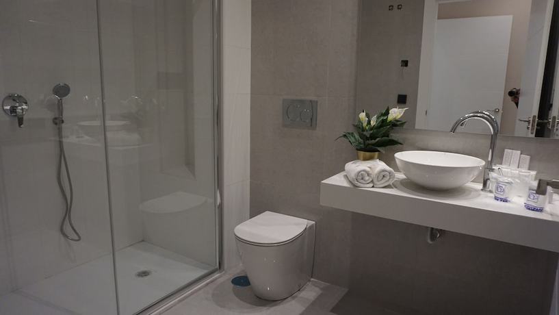 Imagen de la habitación del Hotel Apartamentos La Laguna. Foto 15