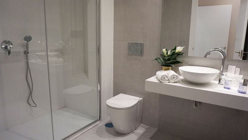 Imagen de la habitación del Hotel Apartamentos La Laguna Fase II. Foto 3