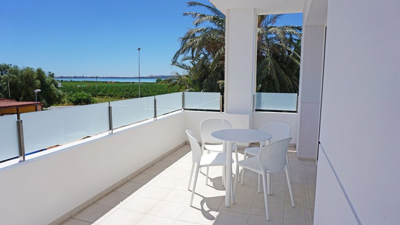 Imagen de la habitación del Hotel Apartamentos La Laguna Fase II. Foto 10