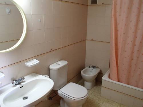 Imagen de la habitación del Hotel Apartamentos La Masia. Foto 8