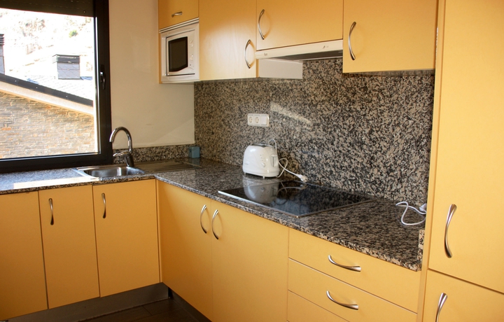 Imagen de la habitación del Hotel Apartamentos La Merceria 3000. Foto 8