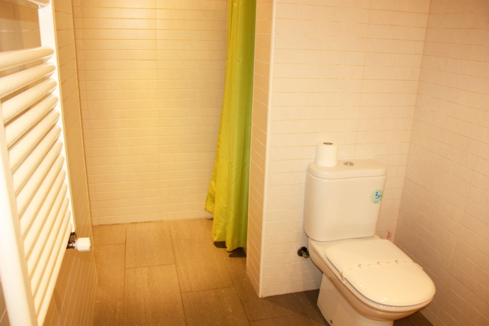 Imagen de la habitación del Hotel Apartamentos La Merceria 3000. Foto 13