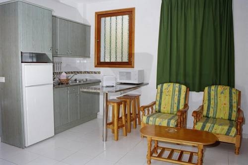 Imagen general del Hotel Apartamentos Las Dalias. Foto 2