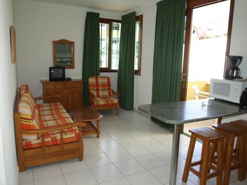 Imagen general del Hotel Apartamentos Las Dalias. Foto 4