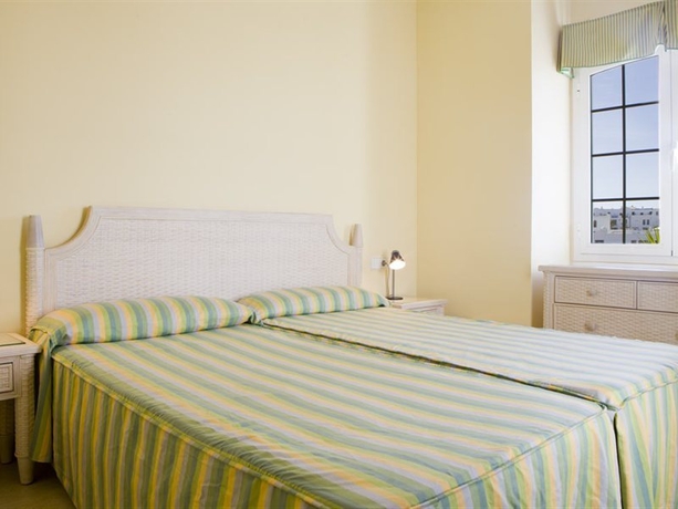 Imagen general del Hotel Apartamentos Livvo Coloradamar. Foto 4