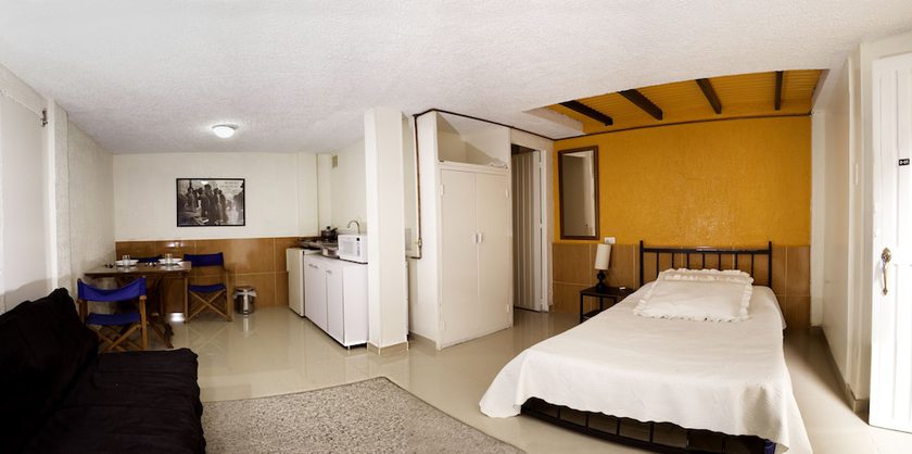 Imagen de la habitación del Hotel Apartamentos Los Alc&aacute;zares. Foto 2