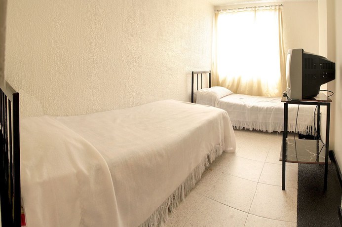 Imagen de la habitación del Hotel Apartamentos Los Alc&aacute;zares. Foto 4