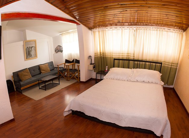 Imagen de la habitación del Hotel Apartamentos Los Alc&aacute;zares. Foto 7
