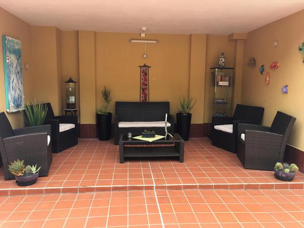 Imagen de los exteriores del Hotel Apartamentos Los Verodes. Foto 14