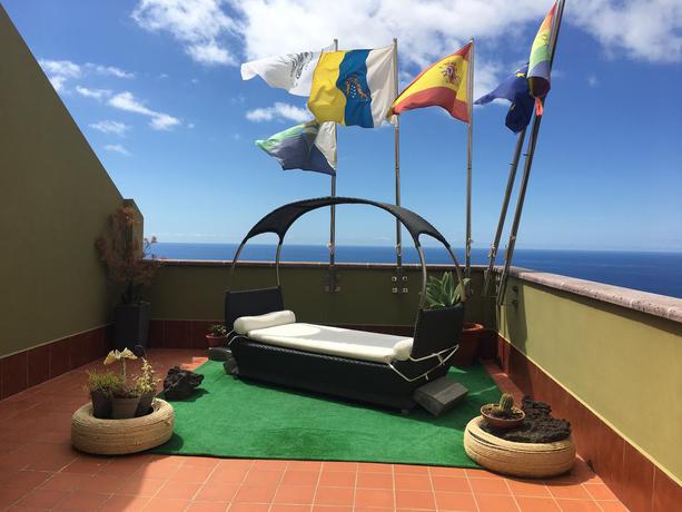 Imagen de los exteriores del Hotel Apartamentos Los Verodes. Foto 21