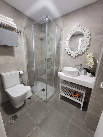 Imagen de la habitación del Hotel Apartamentos Mar de Coral. Foto 3