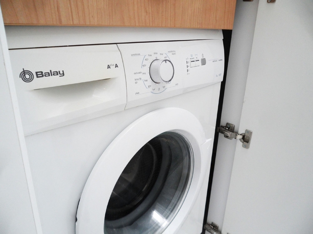 Imagen de los interiores del Hotel Apartamentos Mariano De Cavia. Foto 14