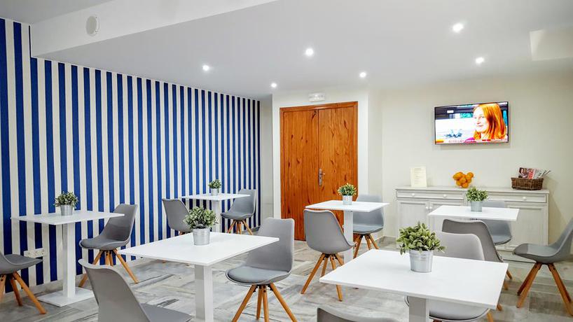 Imagen general del Hotel Apartamentos Marina Luz. Foto 2