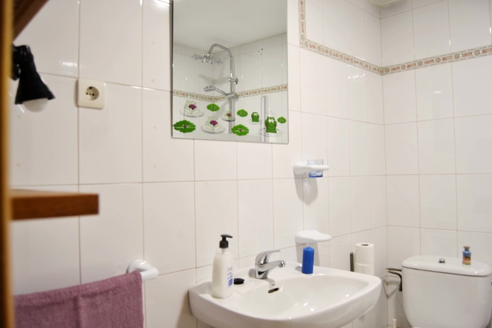 Imagen de la habitación del Hotel Apartamentos Marques de Guadiaro 1. Foto 3