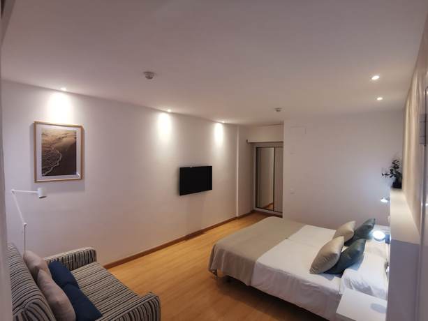 Imagen de la habitación del Hotel Apartamentos Maype Canteras. Foto 8