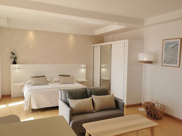 Imagen de la habitación del Hotel Apartamentos Maype Canteras. Foto 10