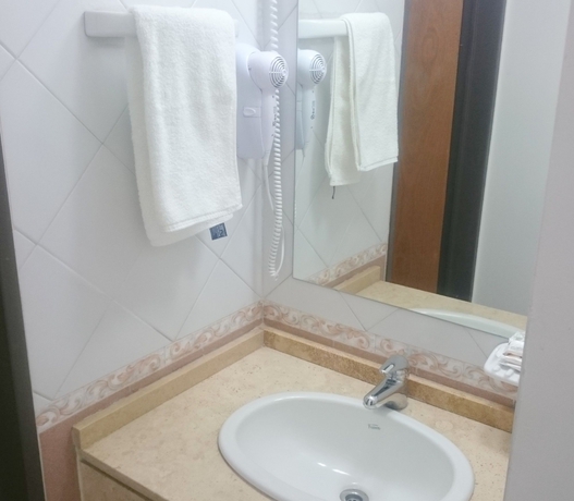 Imagen de la habitación del Hotel Apartamentos Mendoza. Foto 3